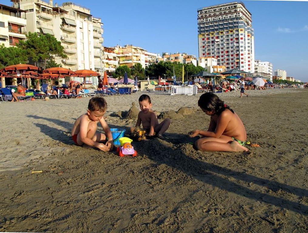 Villa Arberia Durrës Exterior foto